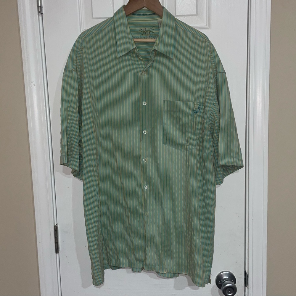 Bamboo Cay Mens Large Blue And Green Button Up Shirt Striped
